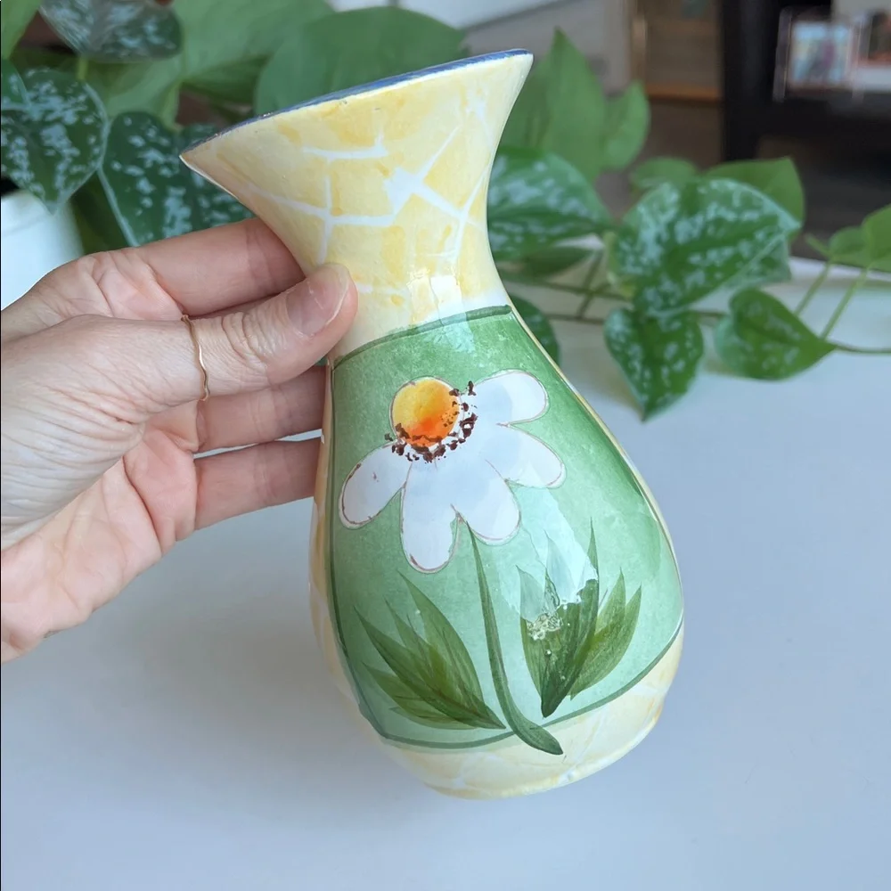 Vintage Ceramic Floral Wall Pocket Vase - Picture 3 of 16
